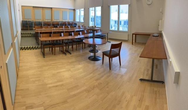 Hotelli Kaustinen Екстер'єр фото